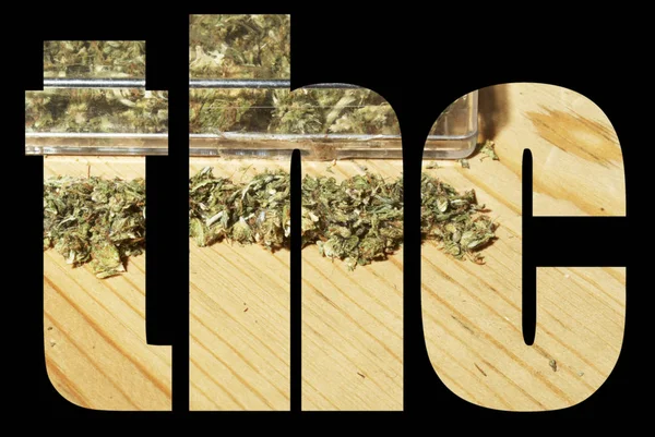 黑色背景与大麻的Thc字母 — 图库照片
