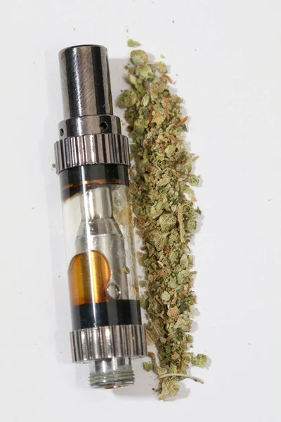 Vape Pen Dampfendes Marihuana Cannabis Vaporizer Und Getrocknetes Cannabis — Stockfoto