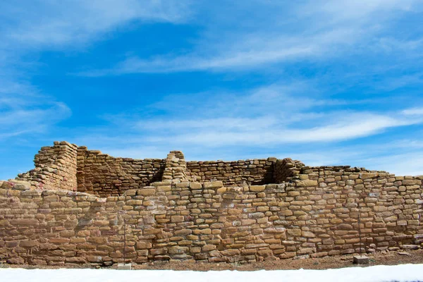 Vieux Mur Briques Avec Ciel Bleu — Photo