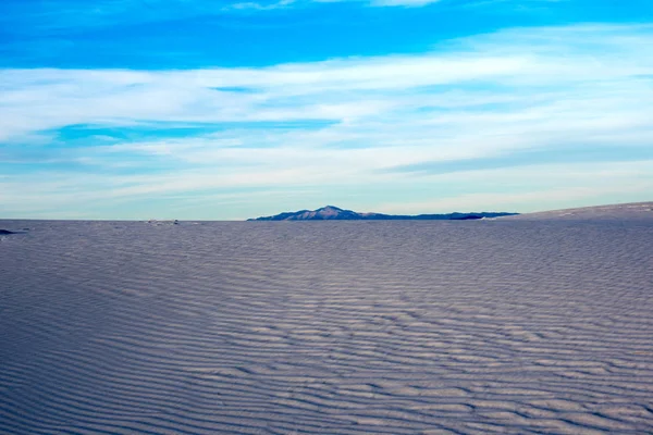 Bellissimo Paesaggio Desertico Sotto Cielo Nuvoloso Blu — Foto Stock