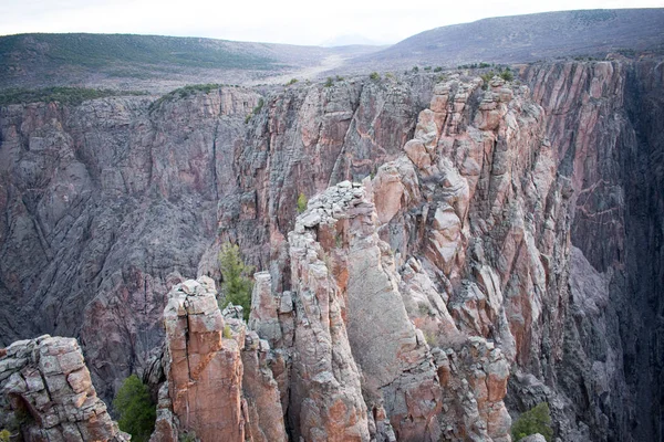 Kayalık kayalıkların güzel manzara görünümü