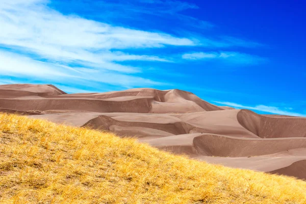 Hermoso Paisaje Desértico Bajo Cielo Azul Nublado — Foto de Stock