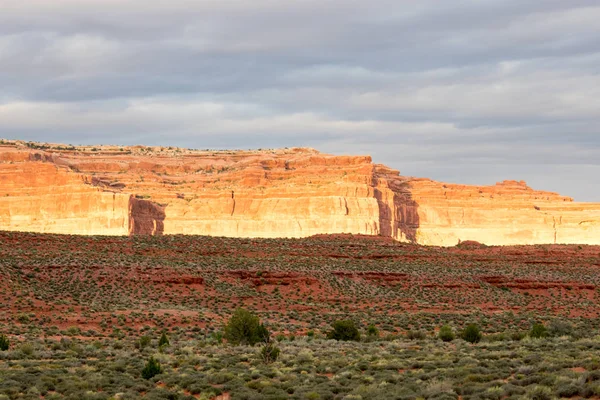 Formations Sablonneuses Majestueuses Dans Paysage Désertique — Photo