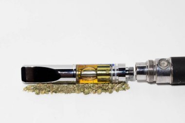 Esrar Vape, Vaping Esrar Yağı  