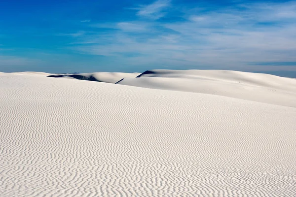 Bellissimo Paesaggio Desertico Sotto Cielo Nuvoloso Blu — Foto Stock