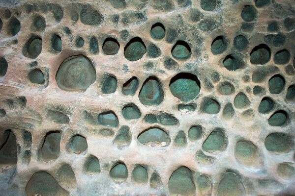 Национальный парк Брайс-Каньон, дыры в скале и камне
