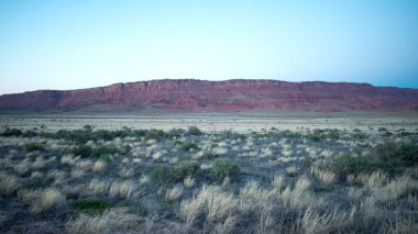 Kayalık dağlar arka plan, doğa manzara