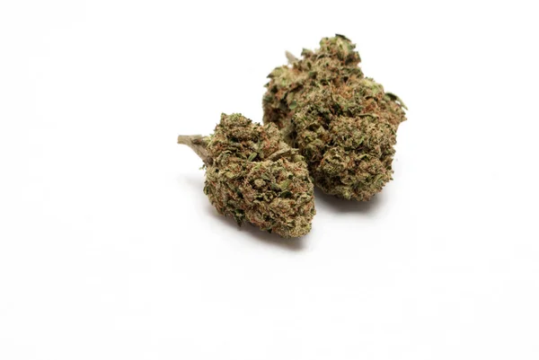 Marihuana Bílém Pozadí Koncept Drogové Závislosti Koncepce Lékařské Marihuany — Stock fotografie