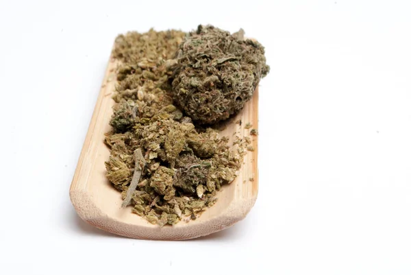 Gedroogde Marihuana Houten Plank Drugsverslaving Concept Medisch Marihuana Concept — Stockfoto