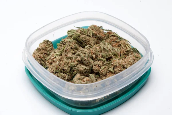 Närbild Marijuana Plastbehållare Narkotika Missbruk Koncept Medicinsk Marijuana Koncept — Stockfoto