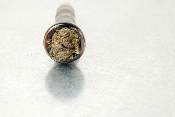 Marijuana Och Röka Pipe Narkotikamissbruk Koncept Medicinsk Marijuana Concept — Stockfoto