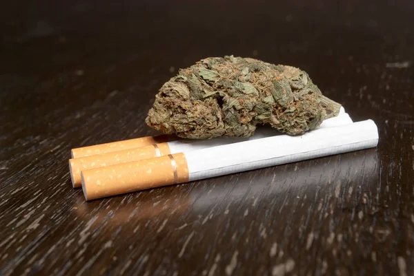 Sušená Marihuana Cigarety Koncept Drogové Závislosti Koncepce Lékařské Marihuany — Stock fotografie