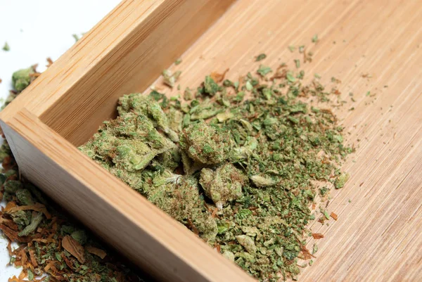 Sušená Marihuana Dřevěné Zásuvce Koncept Drogové Závislosti Koncepce Lékařské Marihuany — Stock fotografie