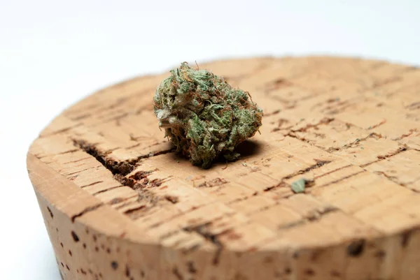 Getrocknetes Marihuana Auf Kork Drogenabhängigkeit Medizinisches Marihuana Konzept — Stockfoto