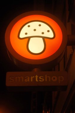 Parlak mantar işareti, Led tabelası.