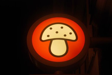 Parlak mantar işareti, Led tabelası.