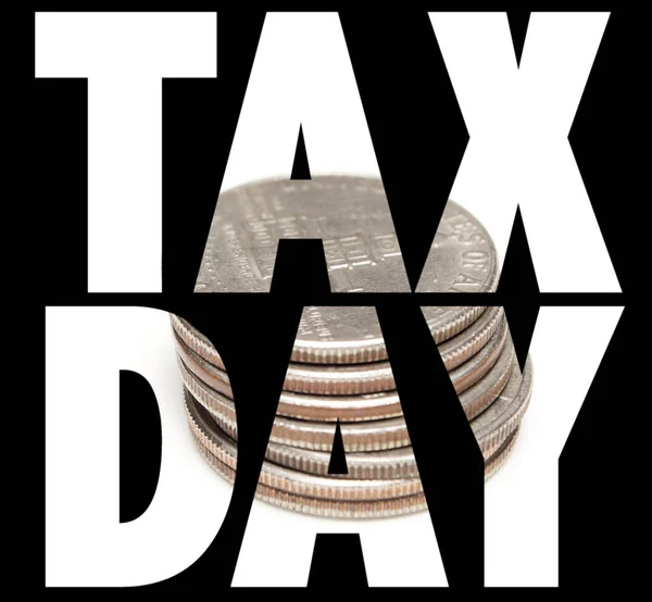 Напис Податкового Дня Монетами Всередині Чорному Тлі — стокове фото