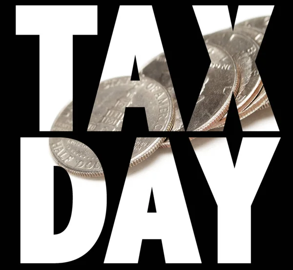 Напис Податкового Дня Монетами Всередині Чорному Тлі — стокове фото