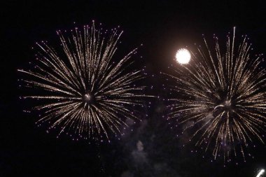 Havai Fişek Kutlama, Parlak Renkler Patlama 