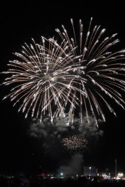 Havai Fişek Kutlama, Parlak Renkler Patlama 