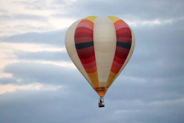 Ballon Air Chaud Dans Ciel — Photo