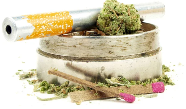 Marihuana Butelką Martwa Żywotność Białym Tle — Zdjęcie stockowe