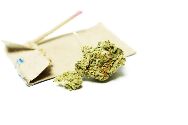 Αποξηραμένη Μαριχουάνα Και Σπίρτο Έννοια Του Εθισμού Στα Ναρκωτικά Ιατρική — Φωτογραφία Αρχείου