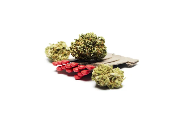 Getrocknetes Marihuana Und Streichhölzer Drogenabhängigkeit Medizinisches Marihuana Konzept — Stockfoto