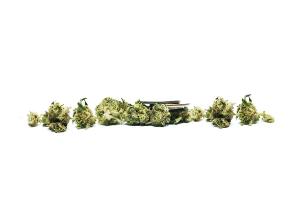 Torkad Marijuana Och Tänd Stickor Narkotika Missbruk Koncept Medicinsk Marijuana — Stockfoto