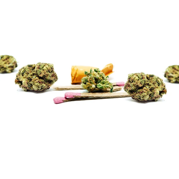 Getrocknetes Marihuana Und Streichhölzer Drogenabhängigkeit Medizinisches Marihuana Konzept — Stockfoto