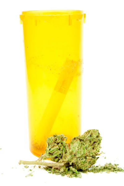 処方薬のマリファナと大麻の芽 Pill Bottle — ストック写真