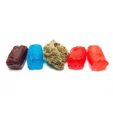 Esrar, marihuana şekerler arka planda, yakın plan