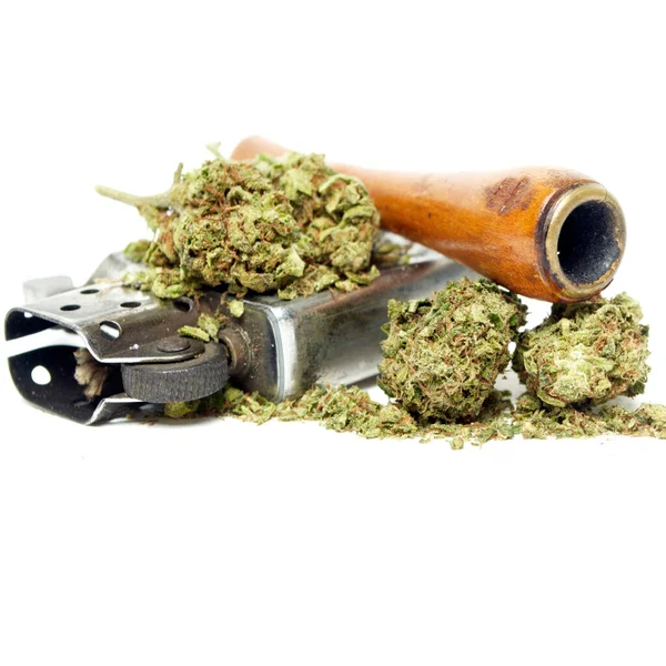 Marijuana Och Cigarette Lighter Bakgrunden — Stockfoto
