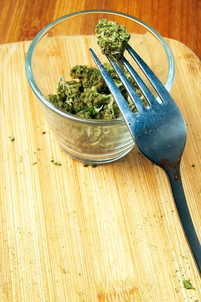 Dried Marijuana Glass Fork — Stock Photo, Image