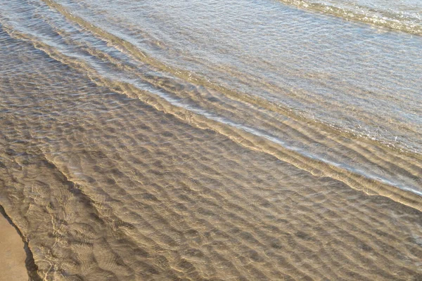 Arkaplanda Kumsal Deniz Dalgaları — Stok fotoğraf