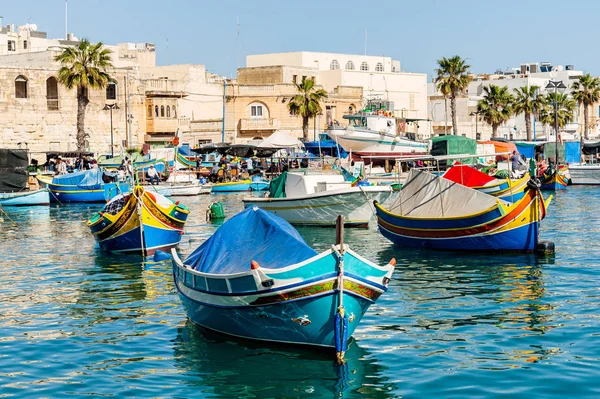 Geleneksel Malta Balıkçılık Tekne luzzu — Stok fotoğraf