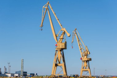 Bağlantı noktası iki deniz Vinçler