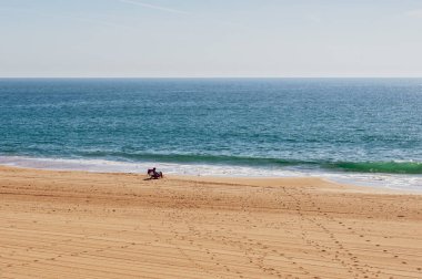 Adam denize cepheli okuma