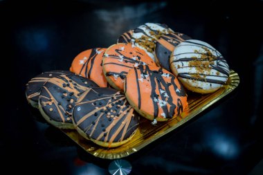 Tepsi çikolataya tanımlama bilgileri