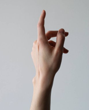 Kadın Avuç İçi Yumruğu Ayrı Pozisyonlar. Doğal Gün Işığı.