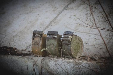 Makineli tüfek kollu rezervuar