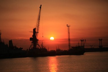 Seaport Vinçler, susnset