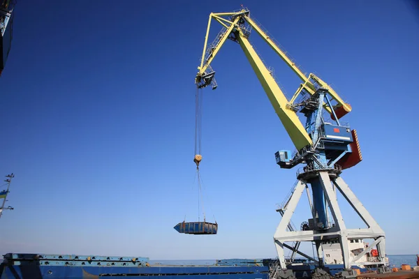 Portaalkraan Zeehaven Van Zee Van Azov Marioepol — Stockfoto