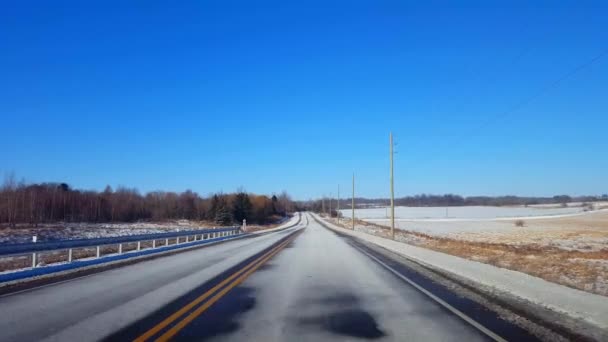 Gün Içinde Sevk Kış Kırsal Yol Gündüz Kar Ile Sürücü — Stok video