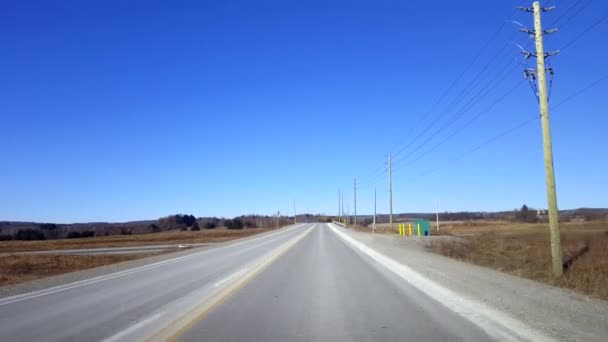 Dirigir Estrada Rural Durante Dia Ponto Vista Motorista Pov Countryside — Vídeo de Stock