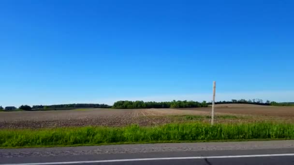 Sidovy Körning Landsbygden Jordbruksmark Dag Driver Synvinkel Pov Kör Förbi — Stockvideo