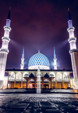 Shah Alam - 11 Temmuz 2018: Sultanahmet Camii gece görünümü