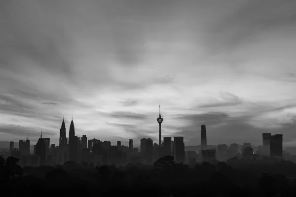 Kuala Lumpur Cityscape siyah beyaz