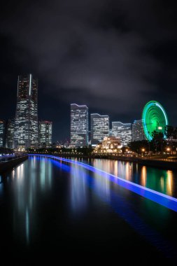 Işık ve yansıma ile Minato Mirai NightView. Modeli