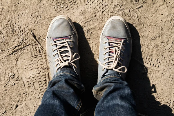 Top View Man Foot Trekking Shoes Ground Floor Background — Stock Photo, Image